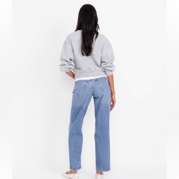🔥Old Navy | Women's Medium Blue Distressed Mid-Rise Boyfriend Jeans raw hem sz 6 - Picture 15 of 16